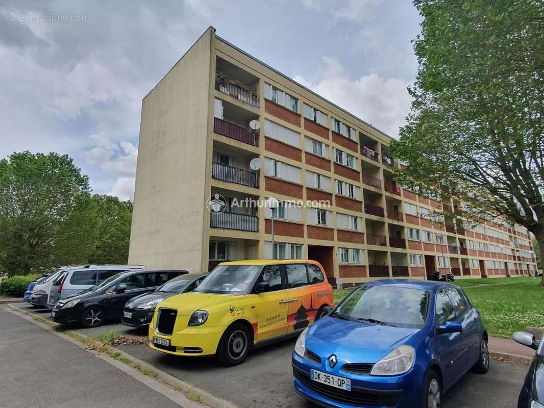 Appartement à VILLIERS-LE-BEL