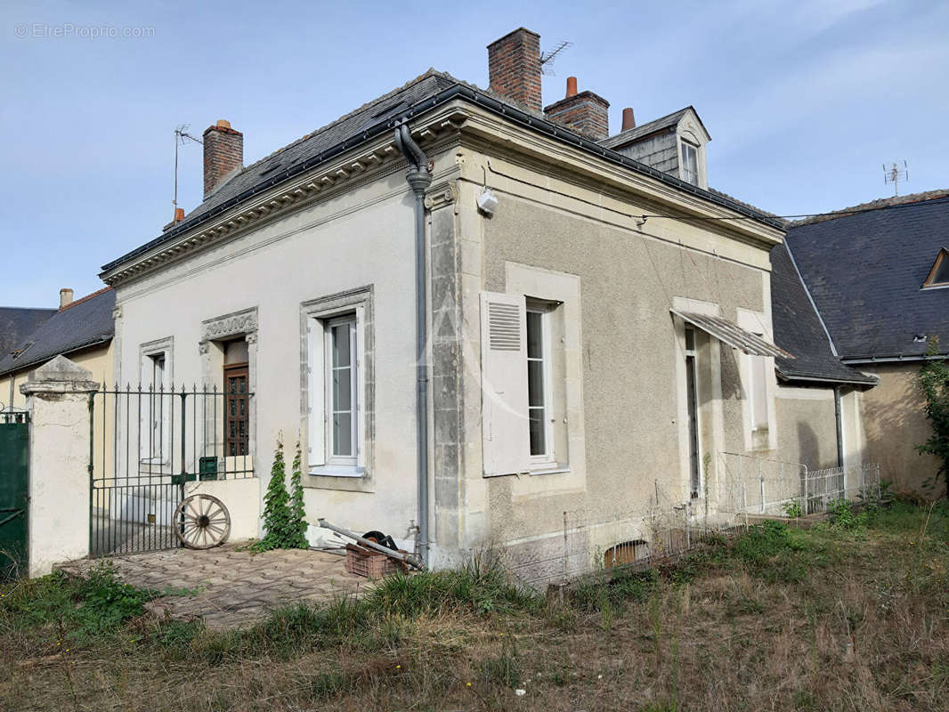 Maison à NEUILLE-PONT-PIERRE