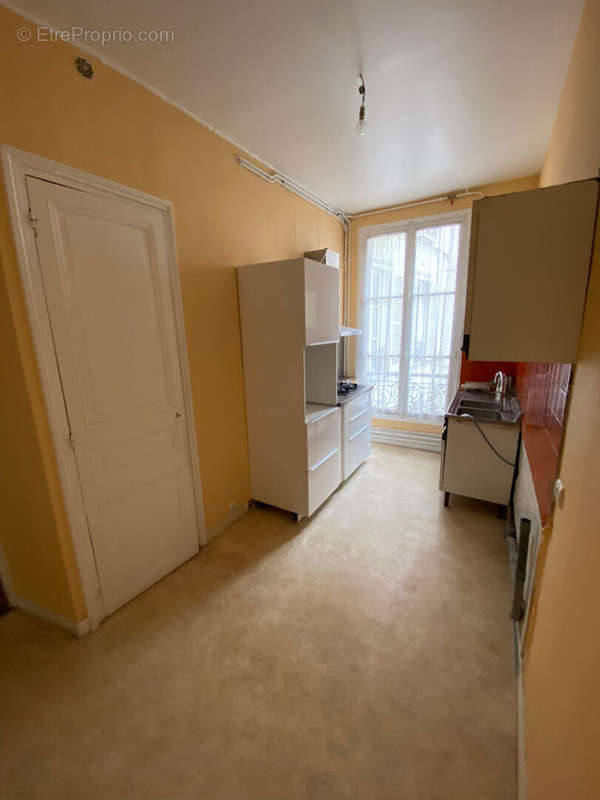 Appartement à PARIS-10E