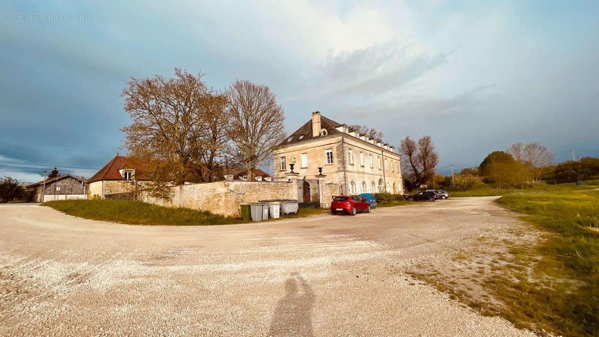 Appartement à TONNERRE