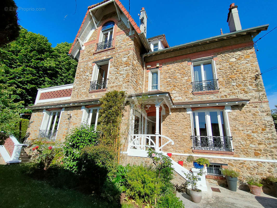 Maison à MONTGERON