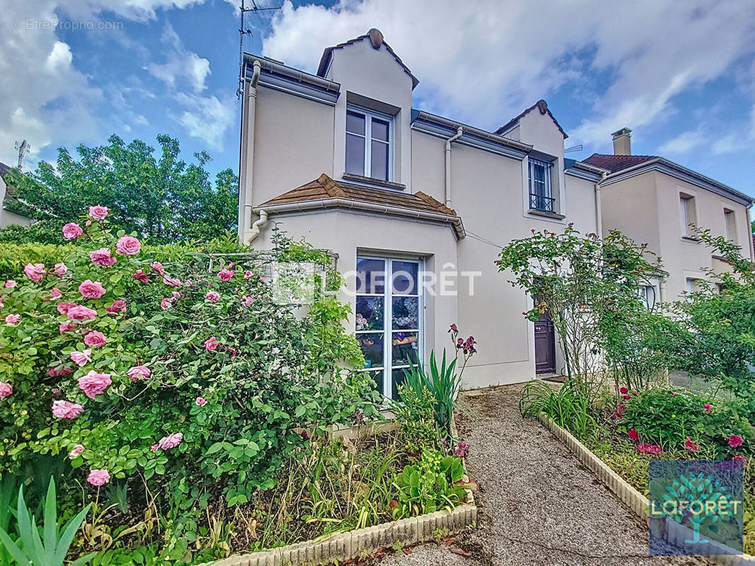 Maison à VIGNEUX-SUR-SEINE