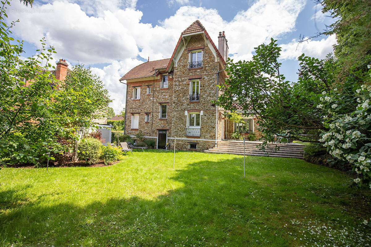 Maison à MONTGERON