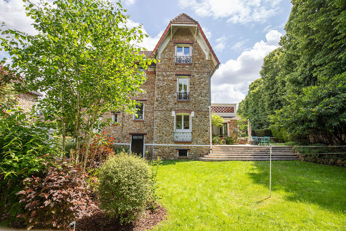 Maison à MONTGERON