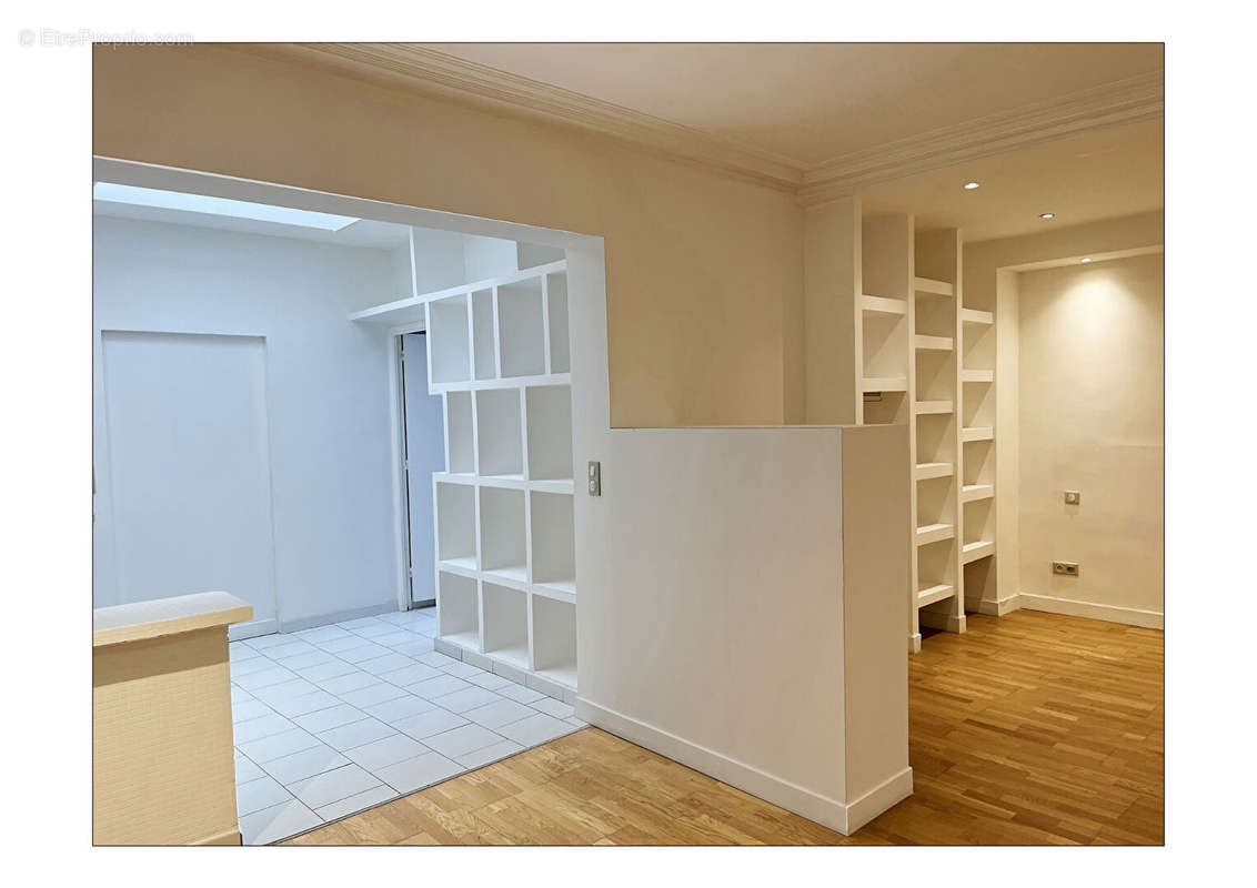 Appartement à COURBEVOIE