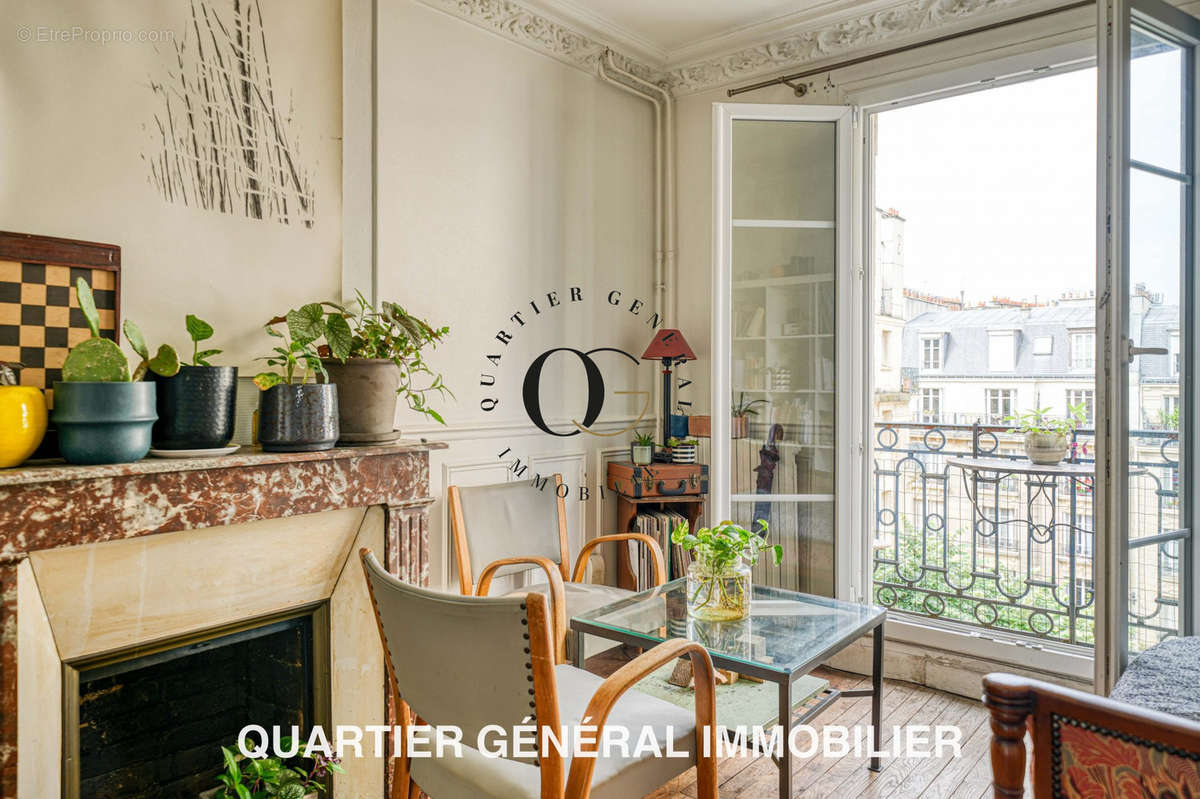 Appartement à PARIS-14E