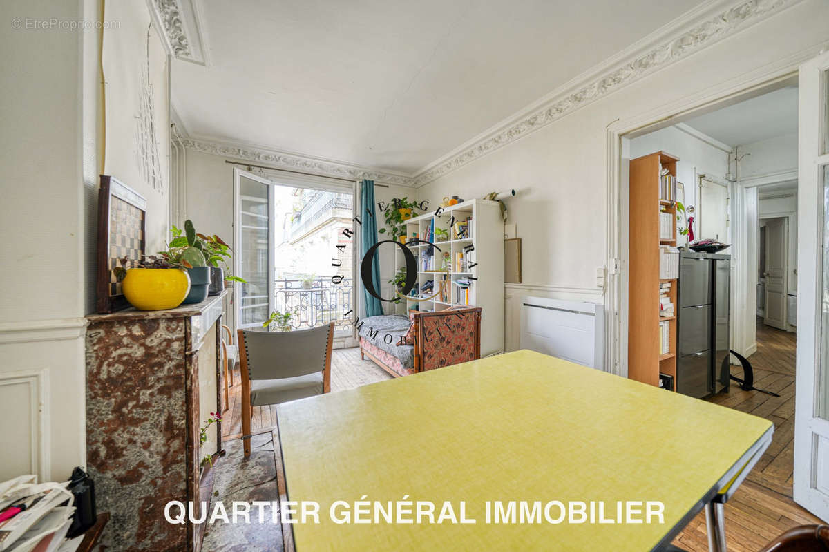 Appartement à PARIS-14E