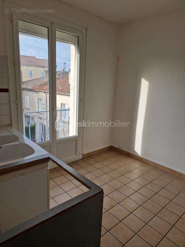 Appartement à BOURG-SAINT-ANDEOL