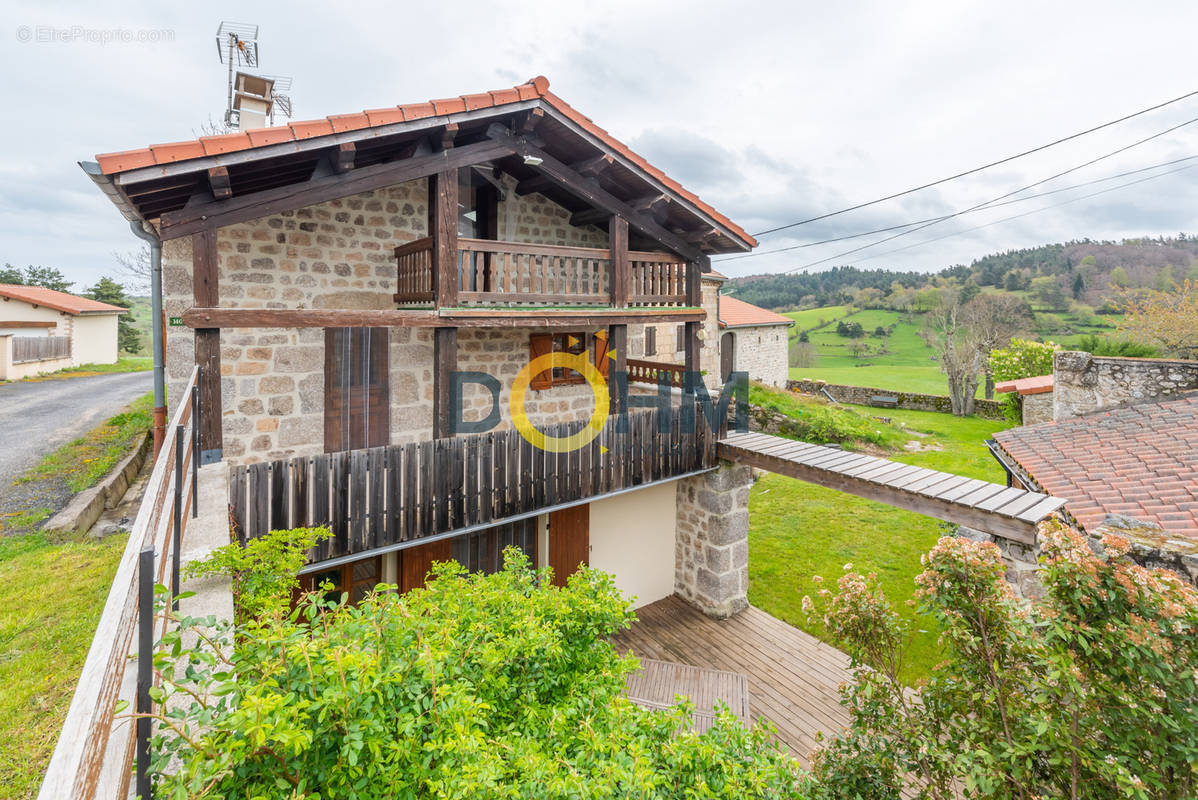 Maison à CHARRAIX