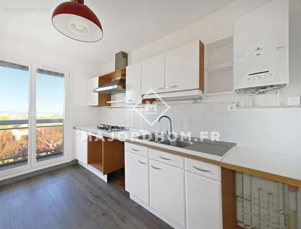 Appartement à MARSEILLE-8E