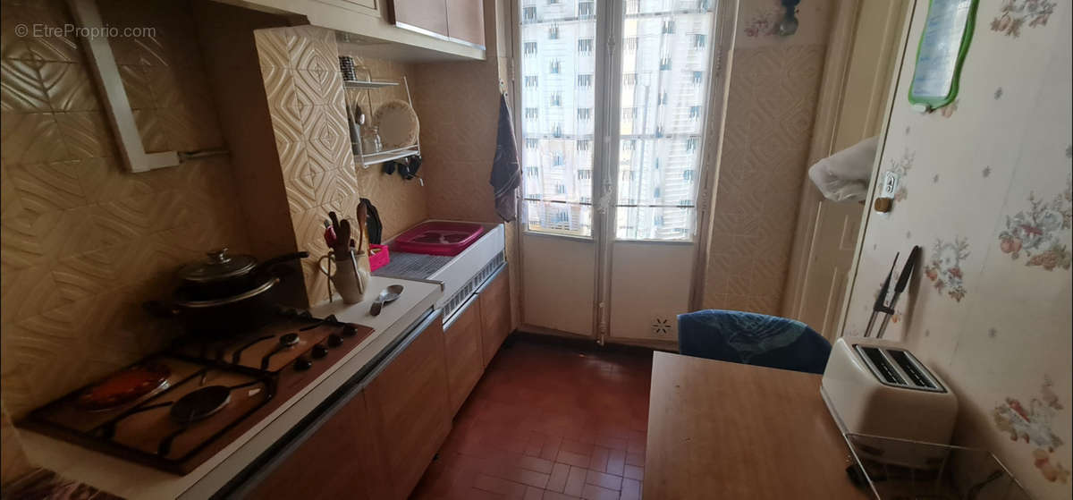 Appartement à MARSEILLE-2E