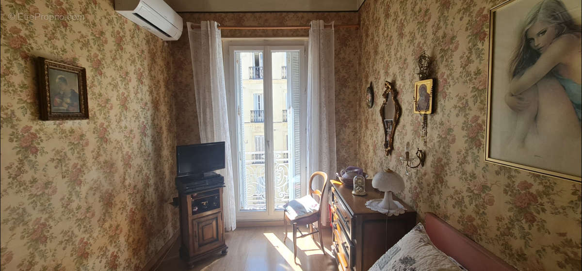 Appartement à MARSEILLE-2E