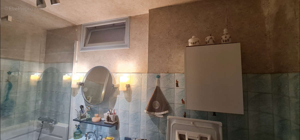 Appartement à MARSEILLE-2E