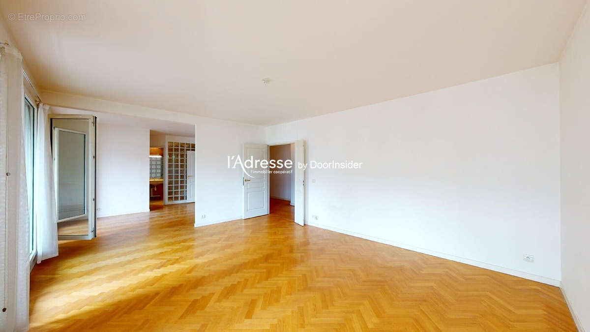 Appartement à PARIS-15E