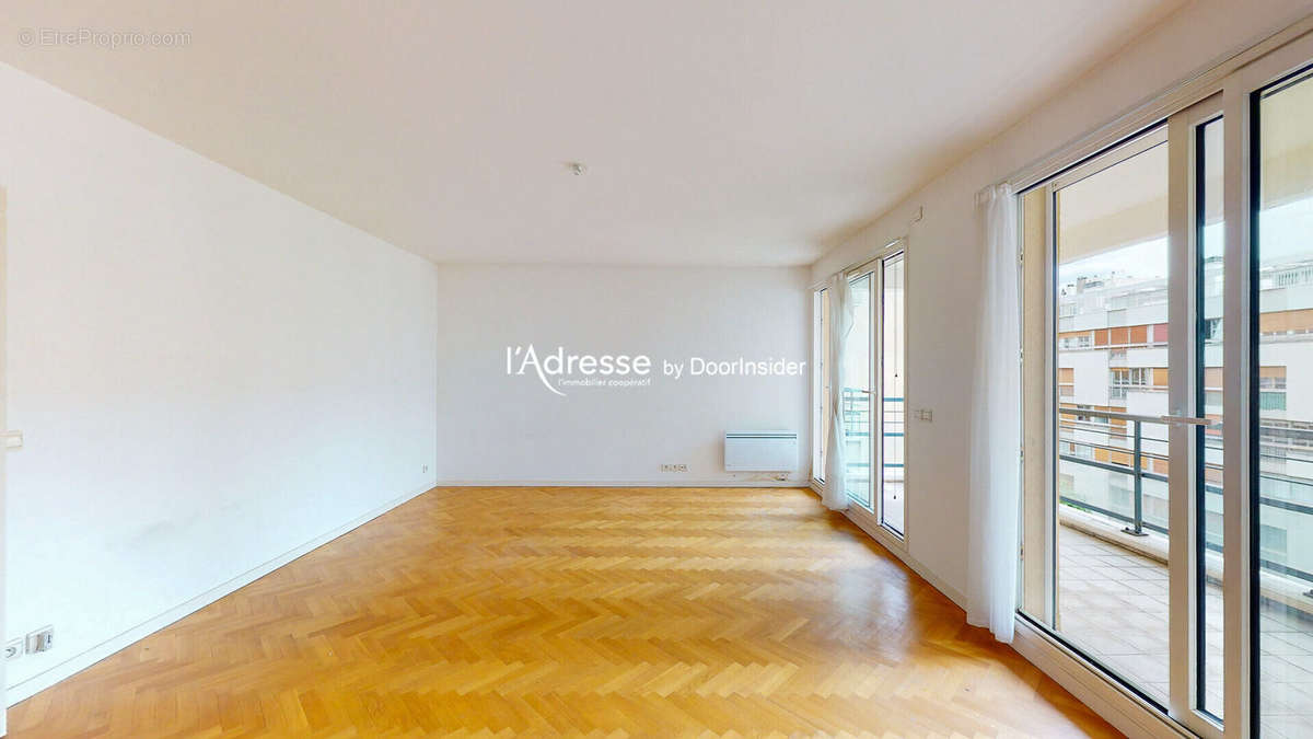 Appartement à PARIS-15E