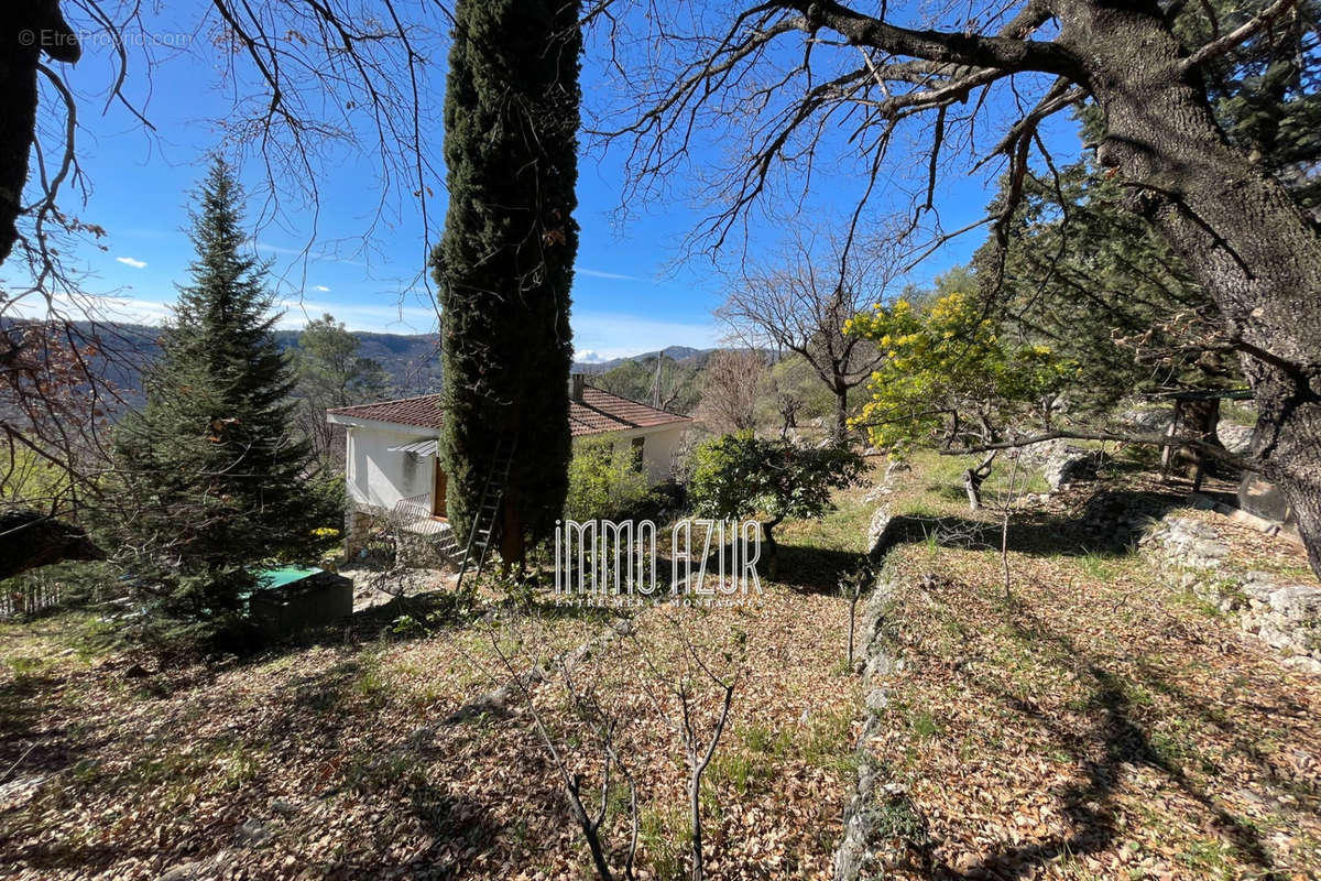 Maison à TOURRETTES-SUR-LOUP