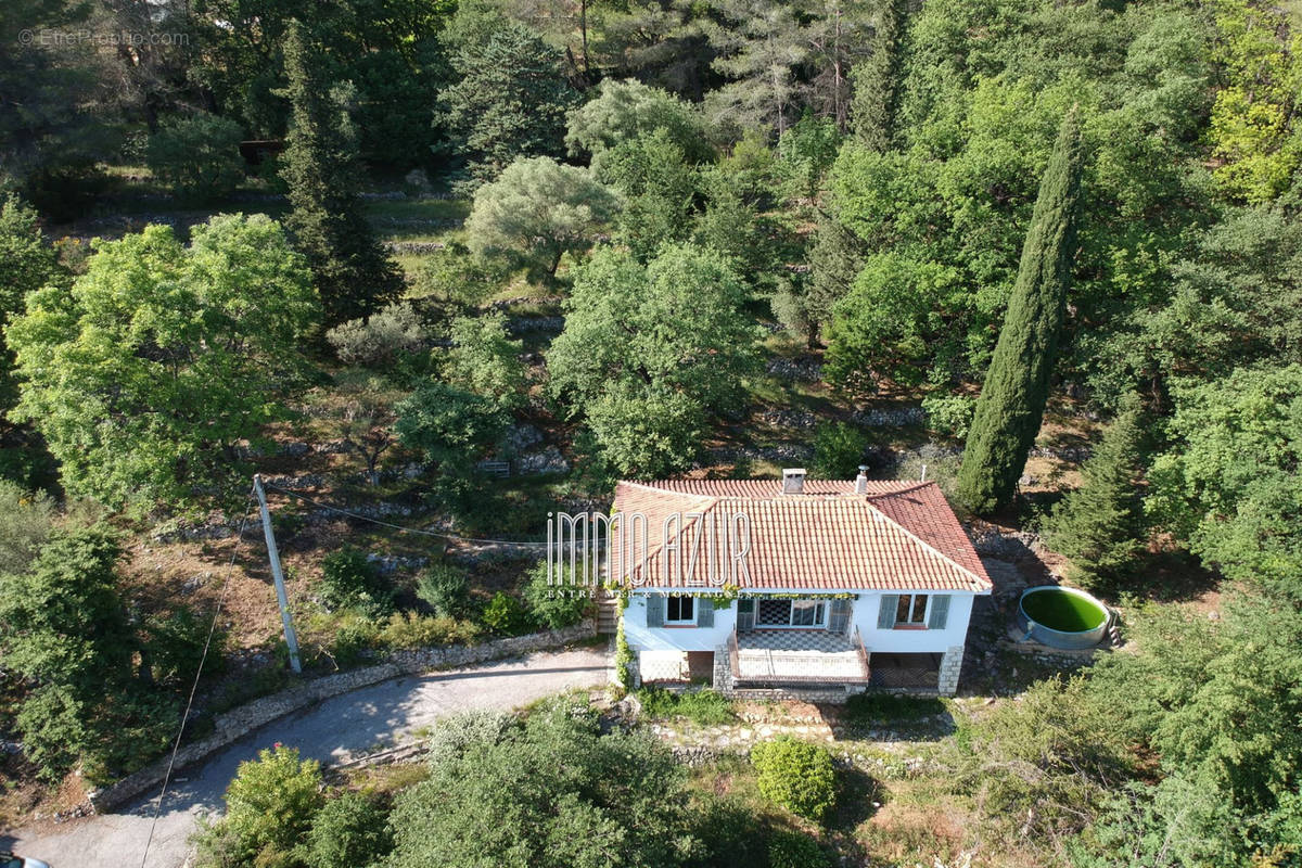 Maison à TOURRETTES-SUR-LOUP