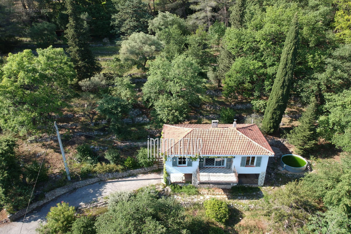 Maison à TOURRETTES-SUR-LOUP