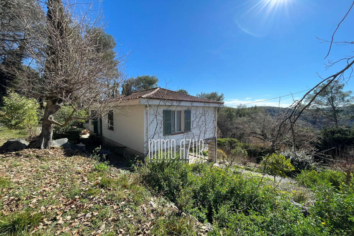 Maison à TOURRETTES-SUR-LOUP