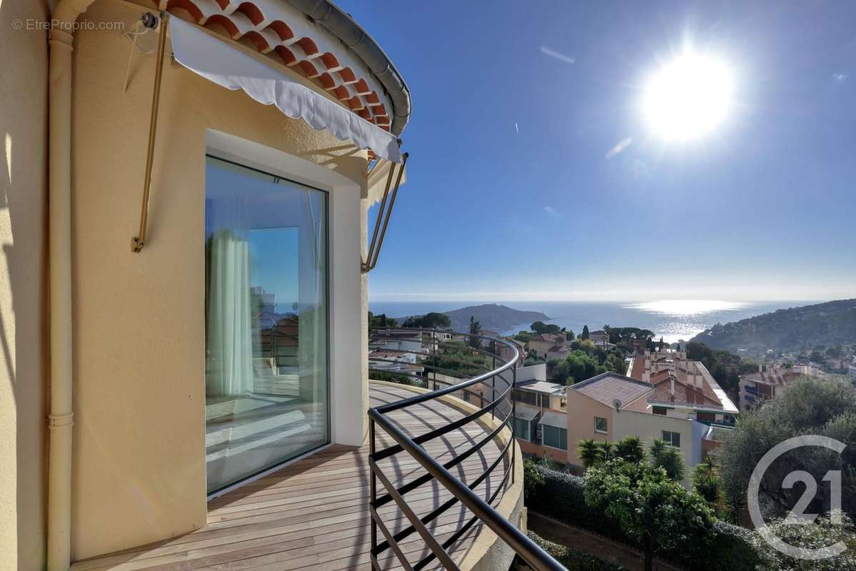 Appartement à VILLEFRANCHE-SUR-MER