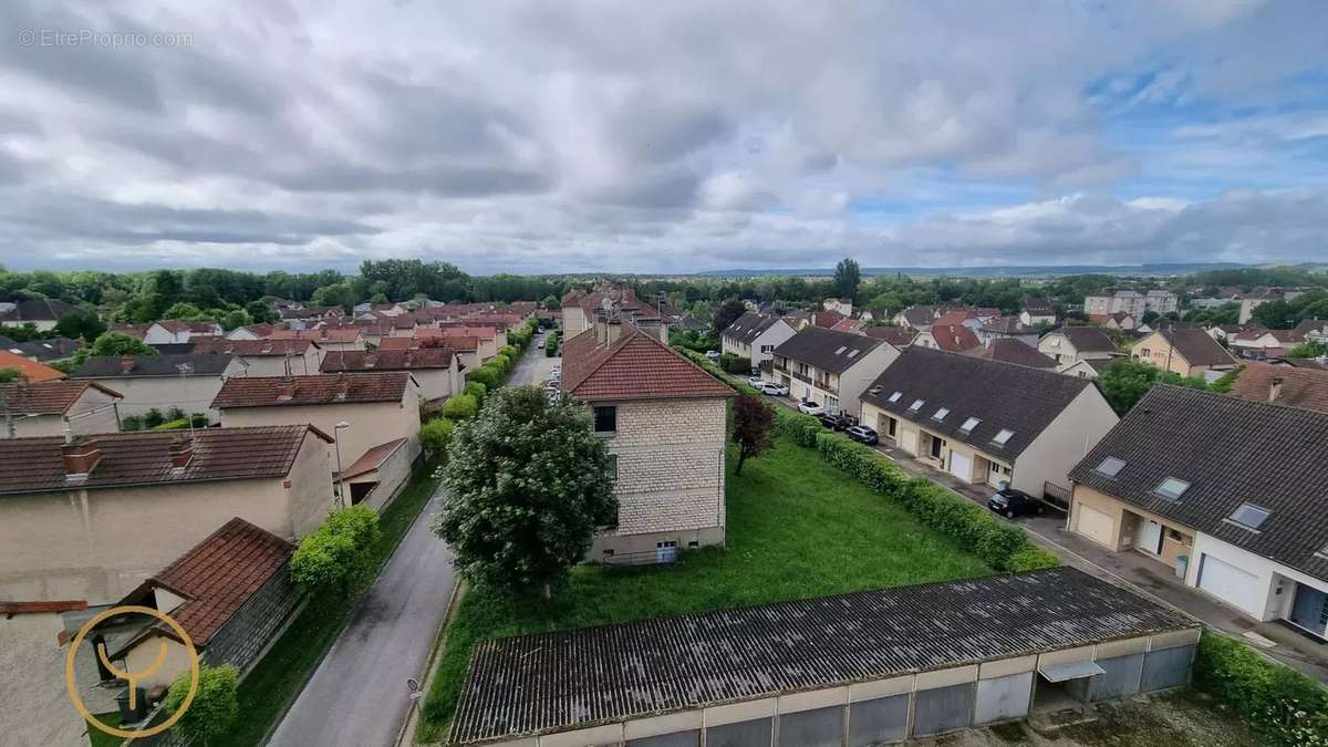 Appartement à SAINTE-SAVINE