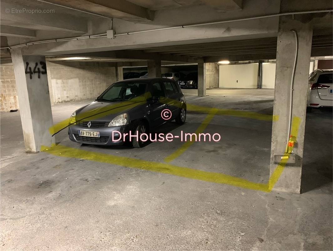 Parking à PARIS-19E