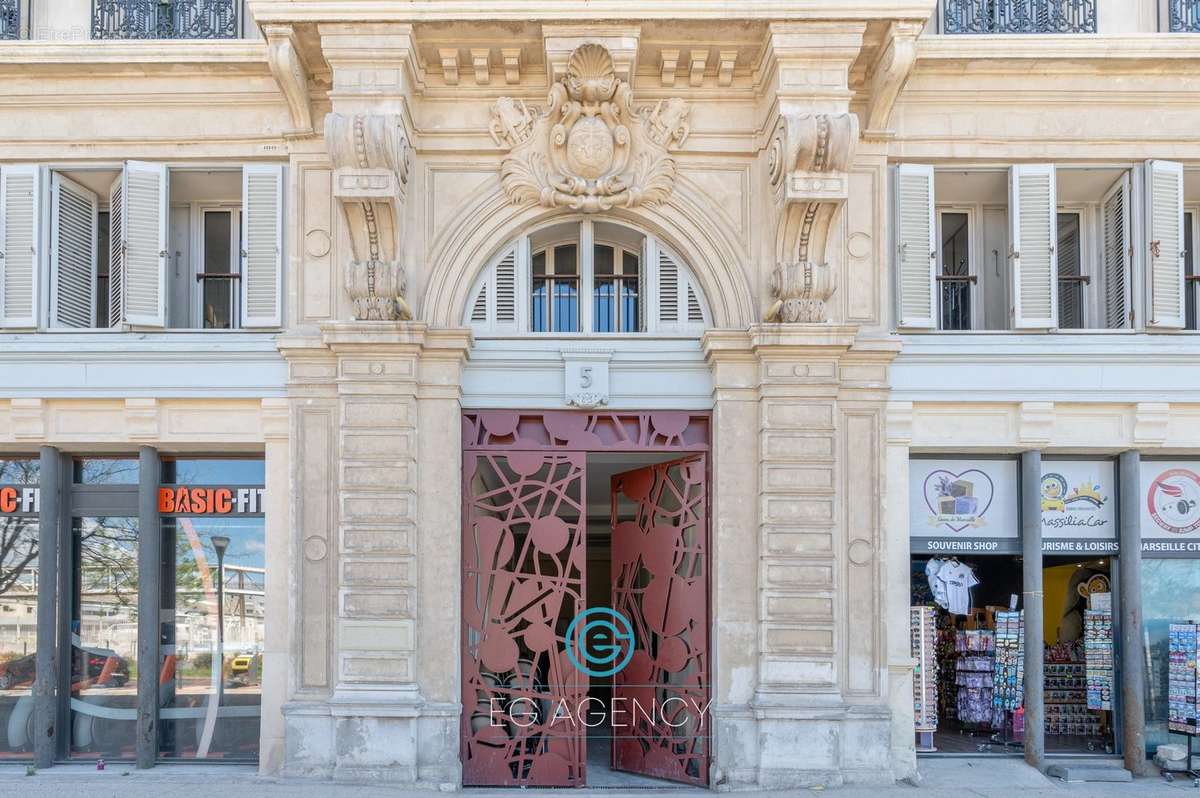 Appartement à MARSEILLE-2E