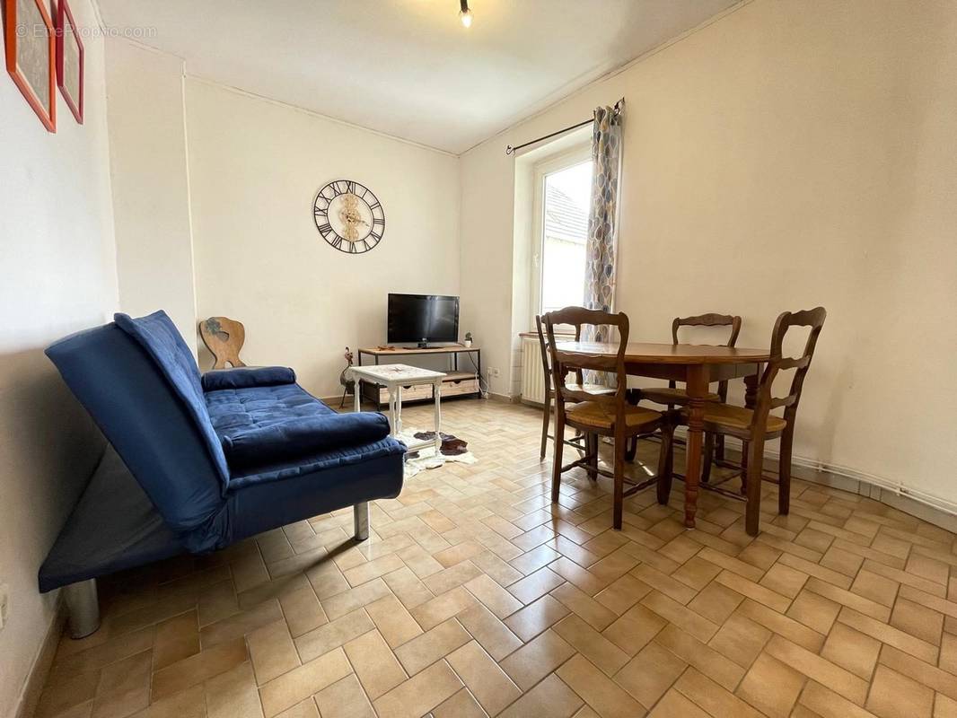 Salon / Salle à manger - Appartement à COLMAR