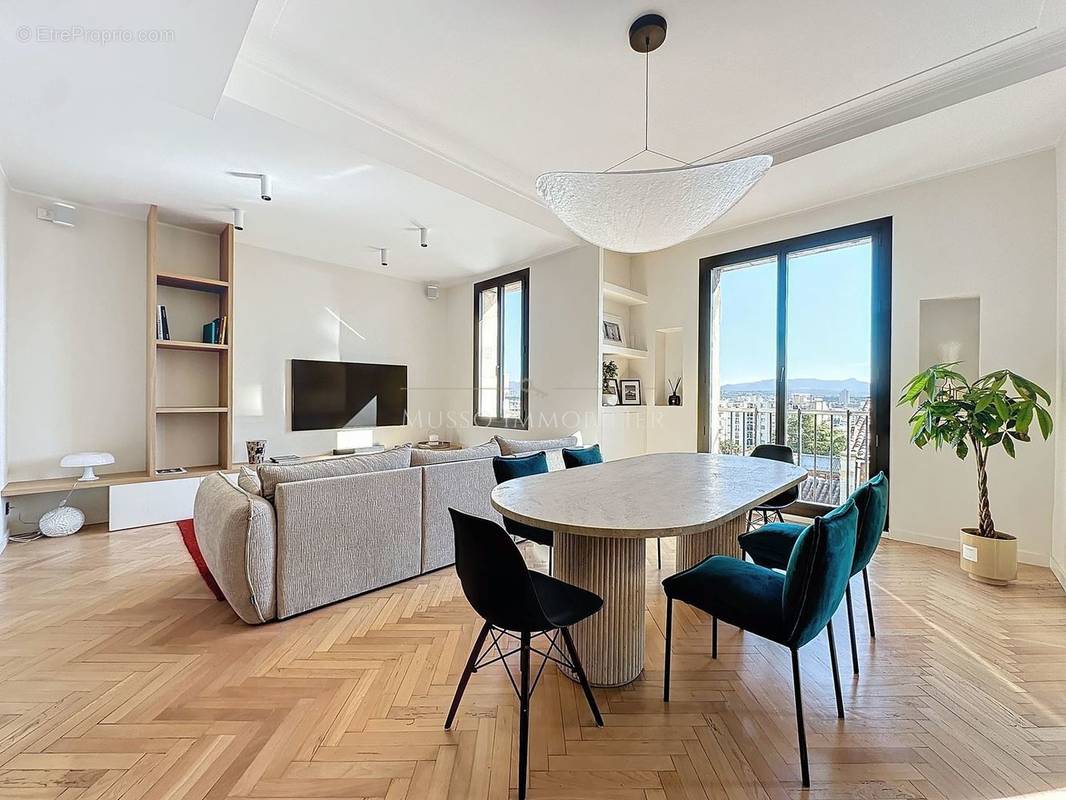 Appartement à MARSEILLE-8E