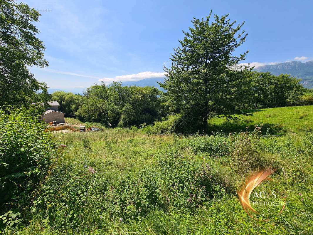 Terrain à LE CHEYLAS