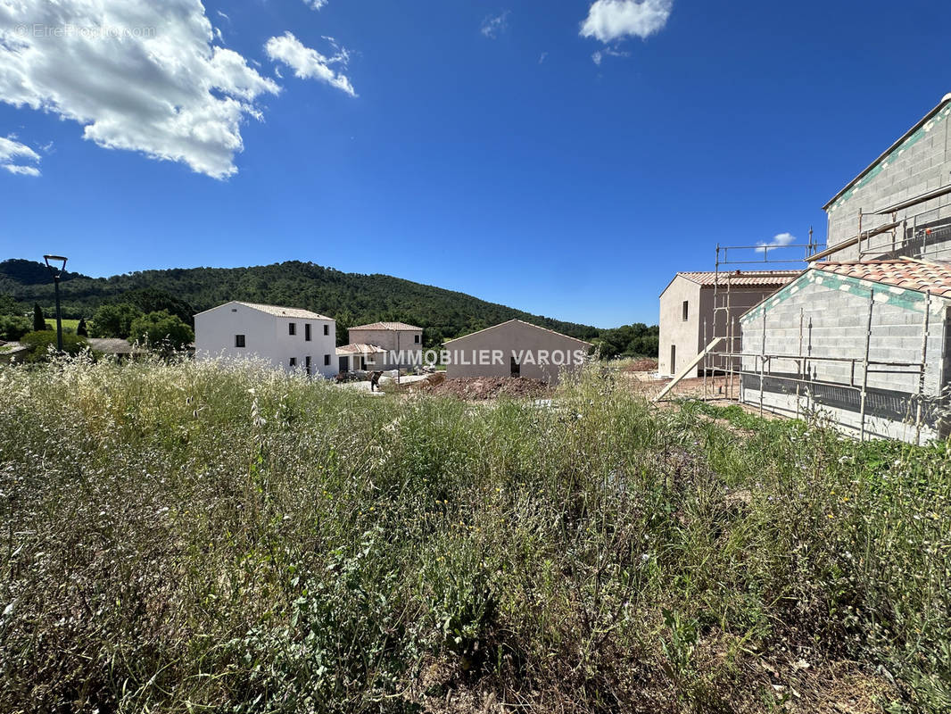 Terrain à PIERREFEU-DU-VAR