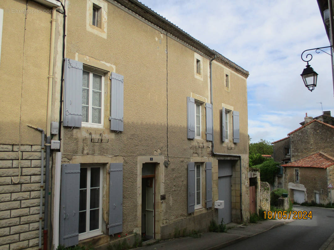 Maison à GENCAY