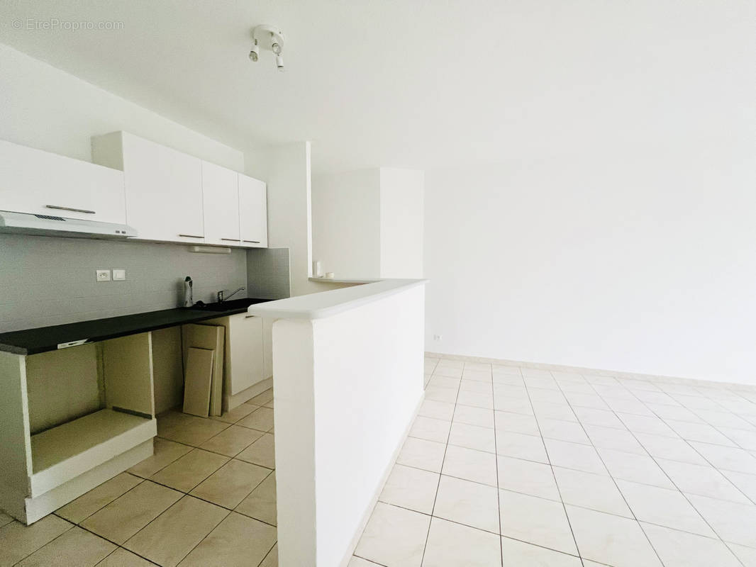 Appartement à LAMALOU-LES-BAINS