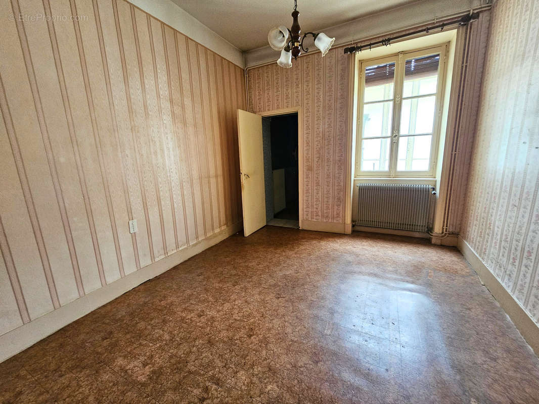 Appartement à LE COTEAU