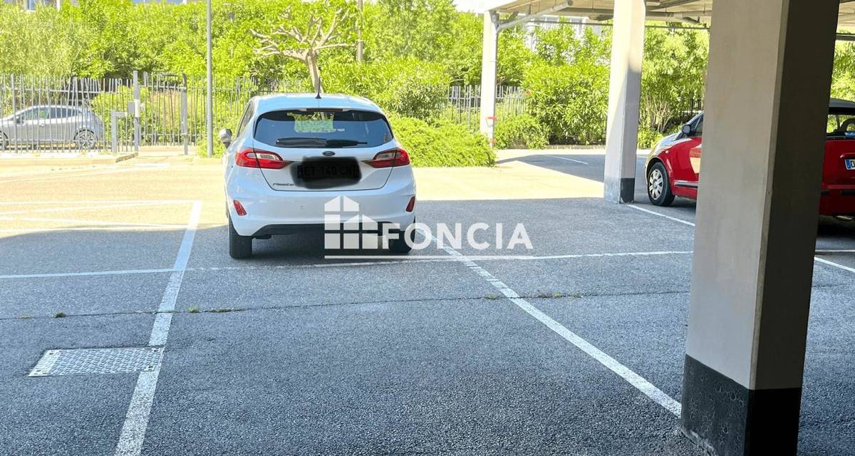 Parking à LE LAVANDOU