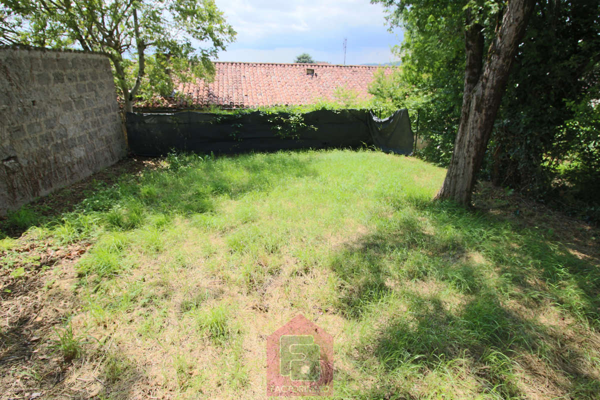 Appartement à PUY-L&#039;EVEQUE