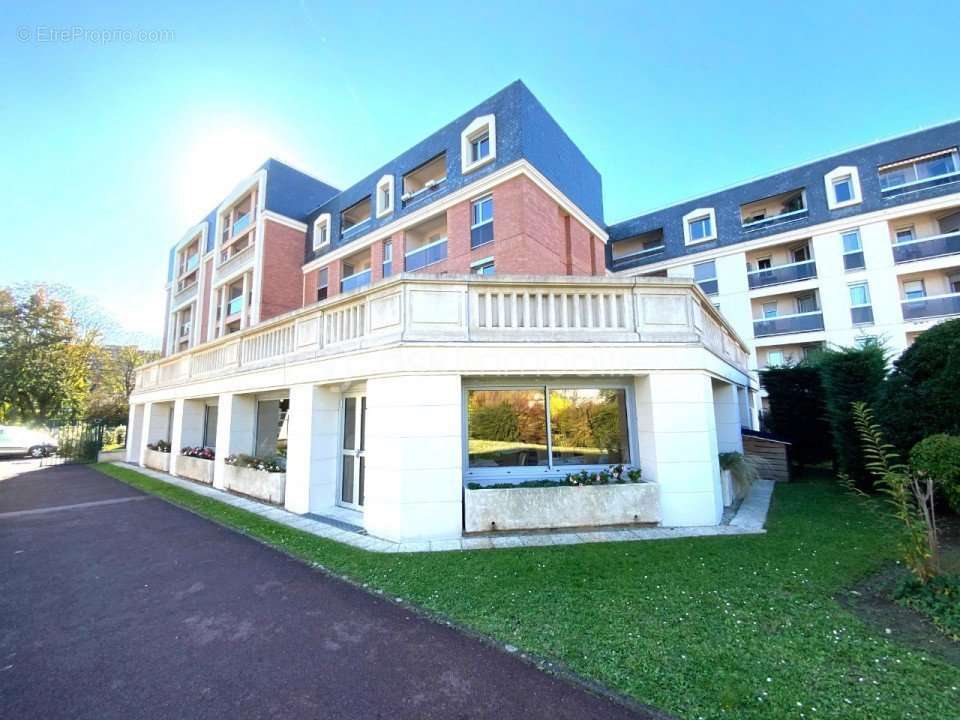 Appartement à RUEIL-MALMAISON