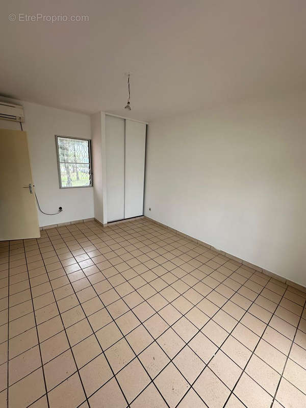 Appartement à KOUROU