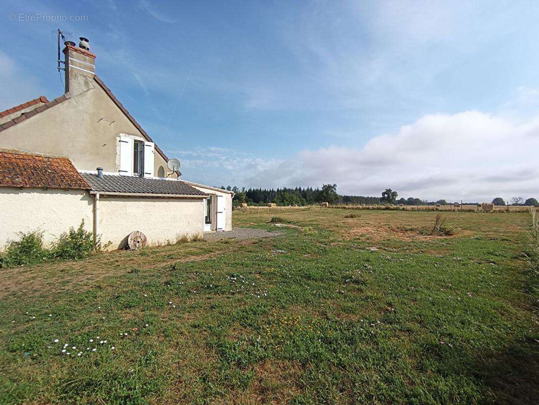 Maison à MORNAY-SUR-ALLIER