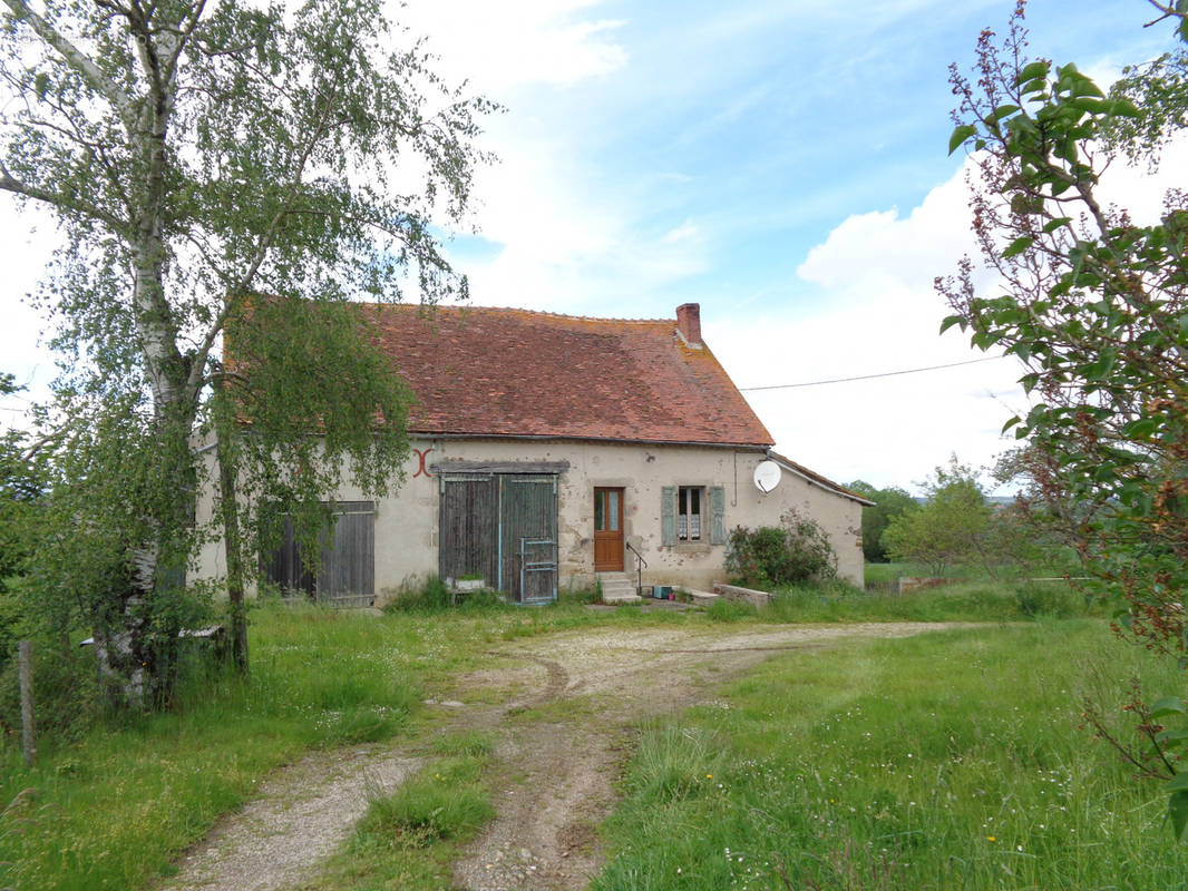 Maison à BELLENAVES