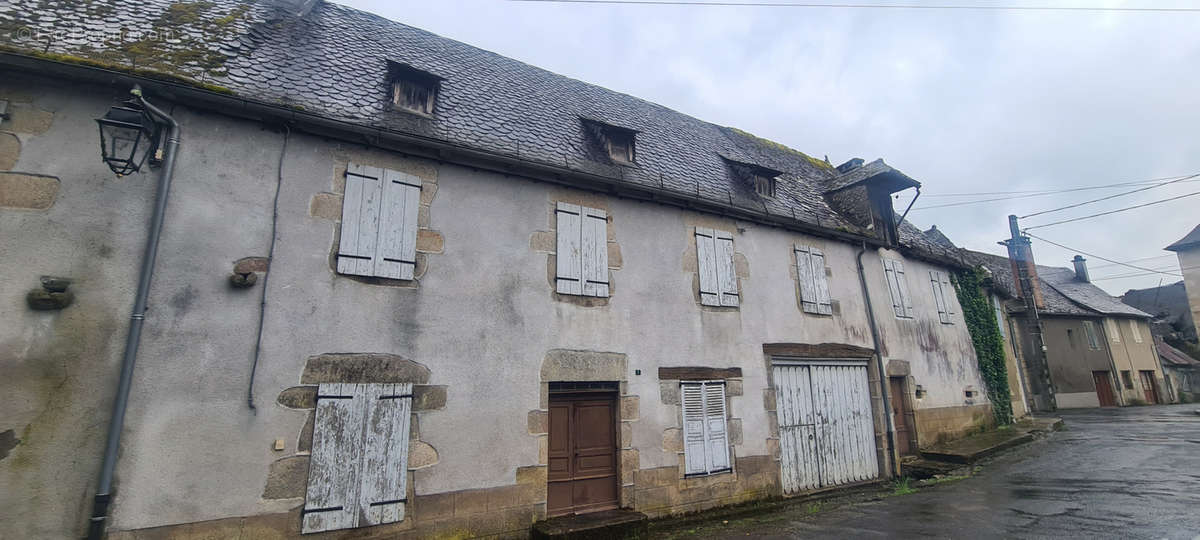 Maison à SAINT-CHAMANT