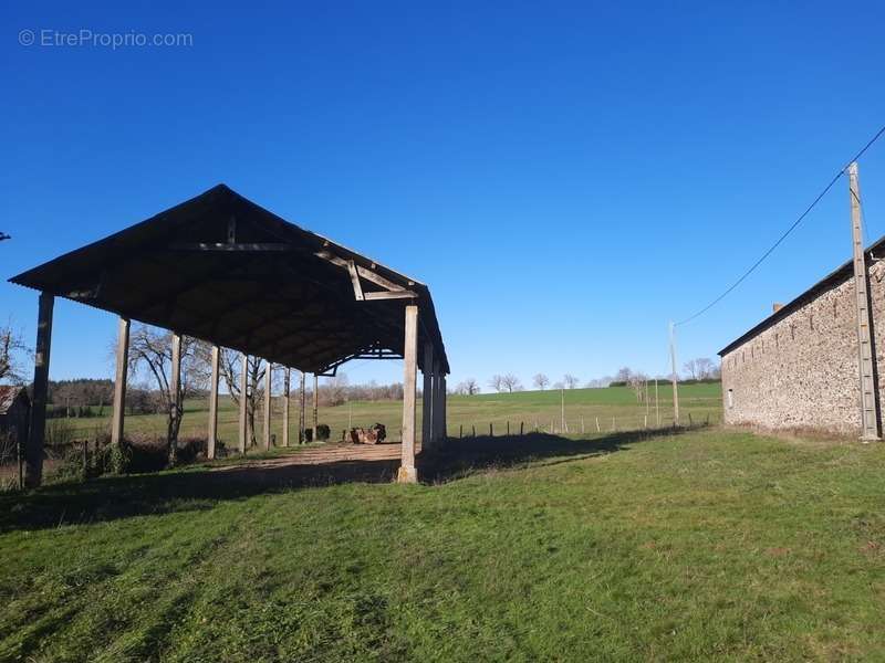 Maison à QUINS