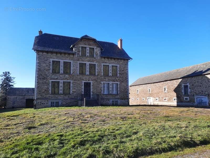 Maison à NAUCELLE