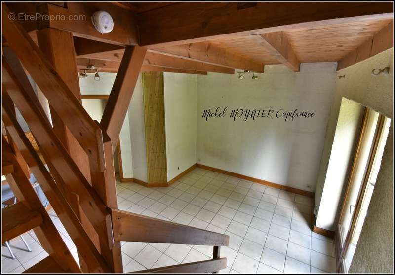 Appartement à EYGLIERS