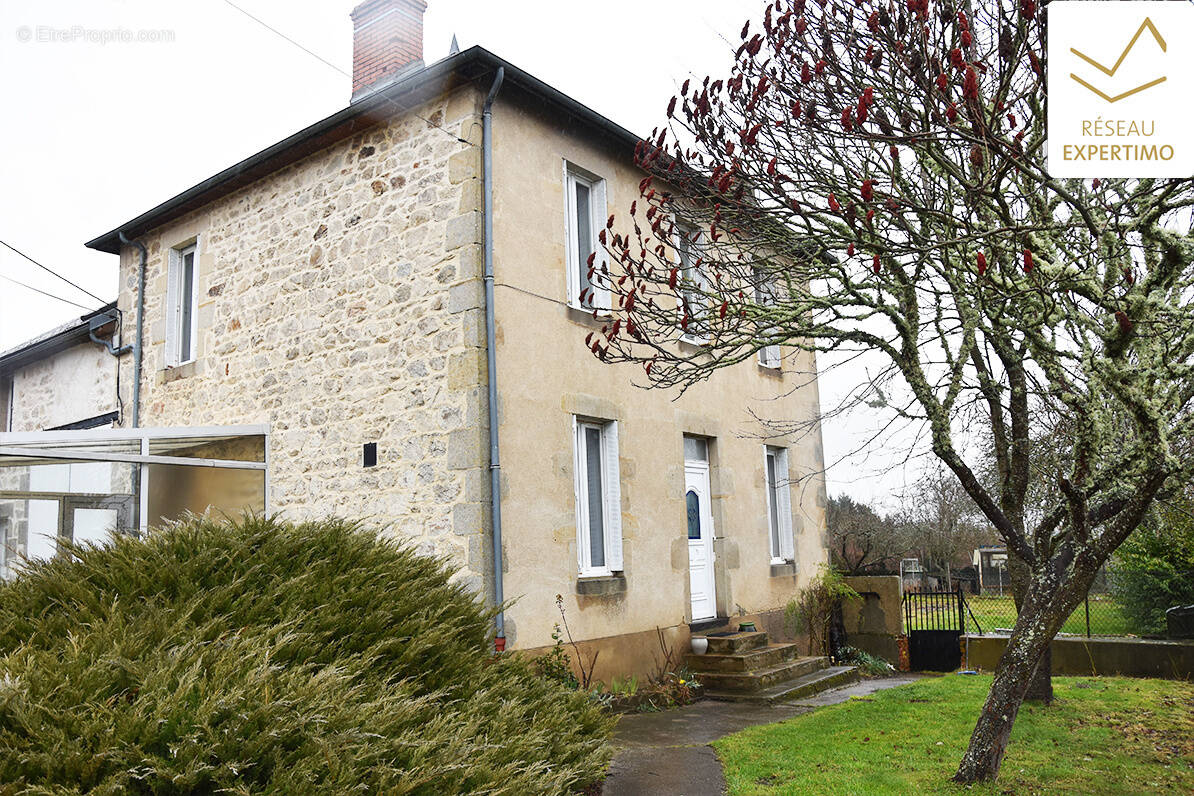 Maison à SAINT-GERVAIS-D&#039;AUVERGNE