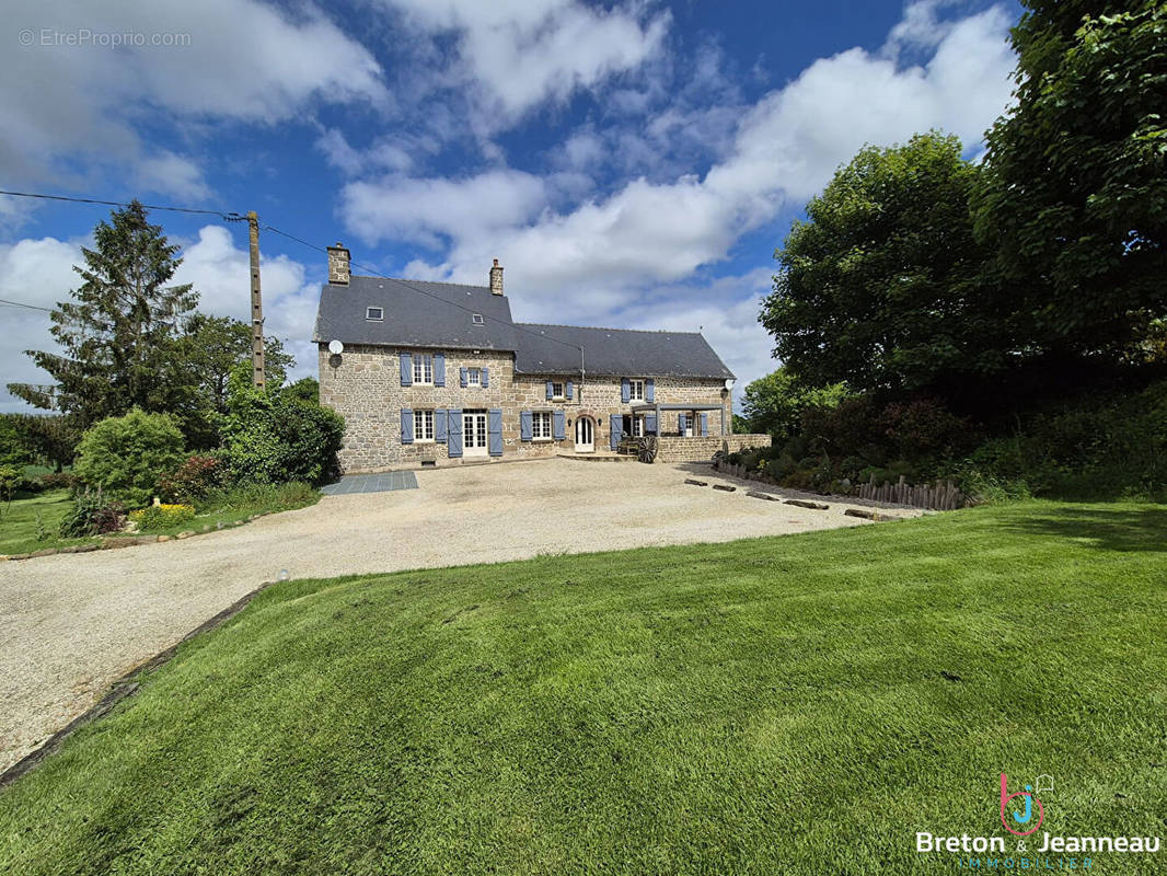 Maison à LOUVIGNE-DU-DESERT