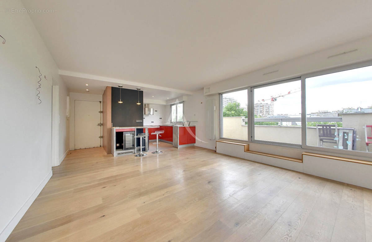 Appartement à PARIS-11E