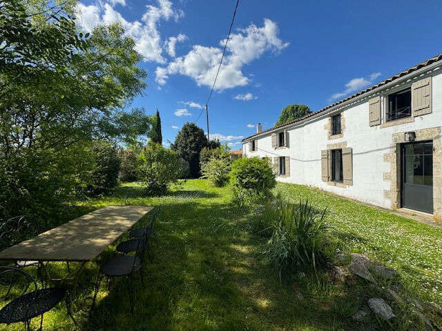 Maison à SAINT-JEAN-DE-LIVERSAY