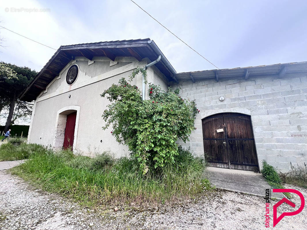 Maison à SAINT-MARTIN-DU-BOIS