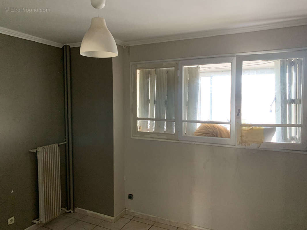 Appartement à MARSEILLE-11E